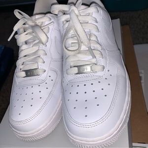 White Nike Air Force 1 Low top